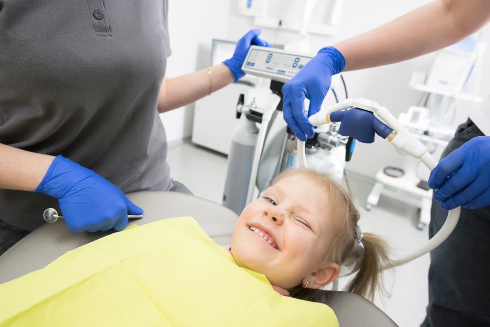 Ermiş Dental'de çocuk diş tedavisi